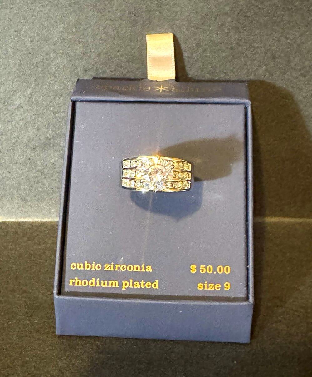 Sparkle Allure Rhodium Plated Clear Cubic Zirconia Band Ring Sz: 9 Silver
